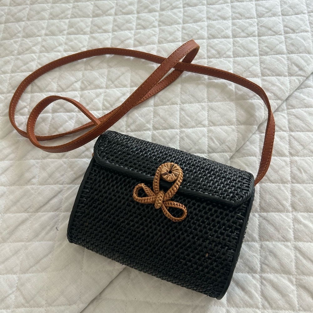 Stylish Black and Tan Woven Crossbody Bag